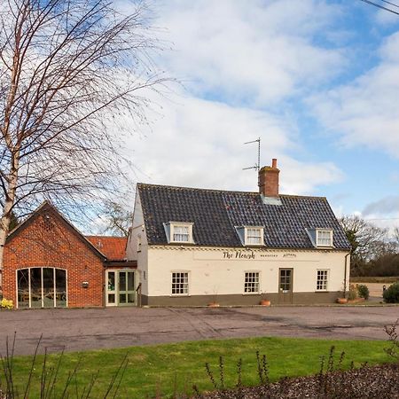 The Plough Hotel Wangford Екстериор снимка