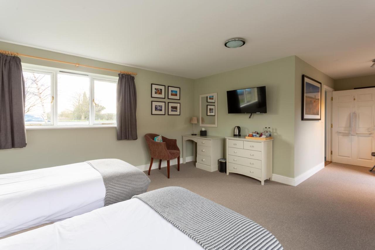 The Plough Hotel Wangford Екстериор снимка