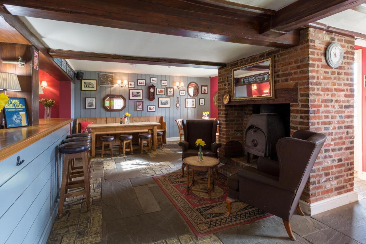 The Plough Hotel Wangford Екстериор снимка